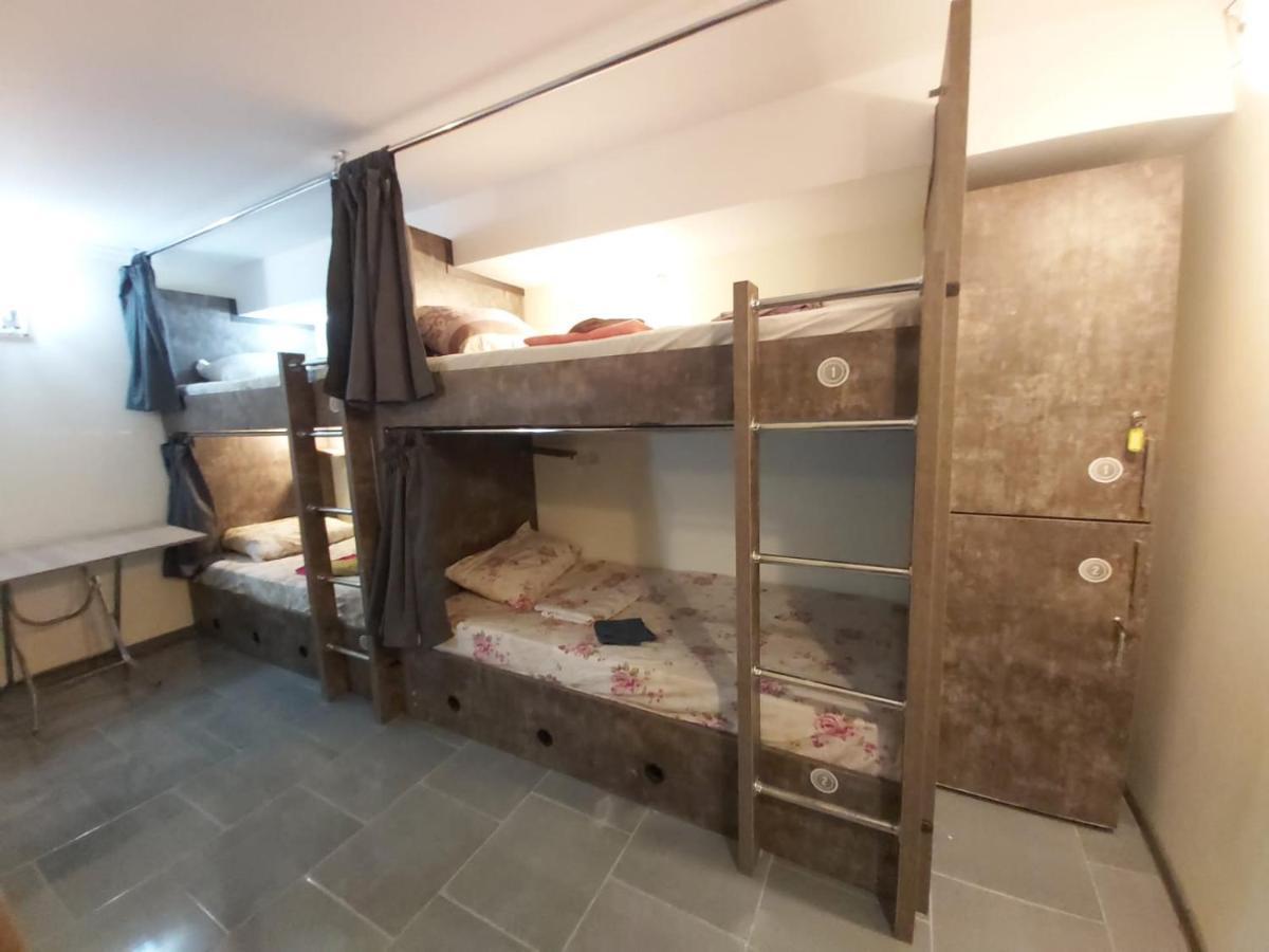 Hostel Voyage Batumi Eksteriør billede