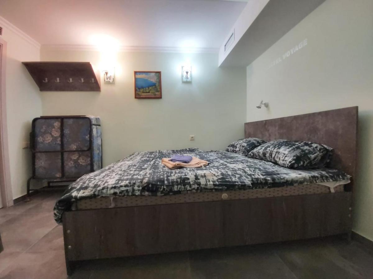 Hostel Voyage Batumi Eksteriør billede
