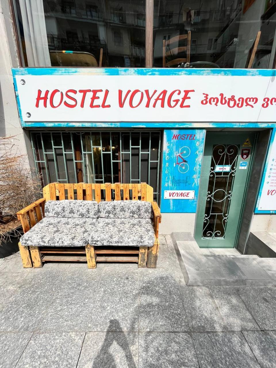 Hostel Voyage Batumi Eksteriør billede