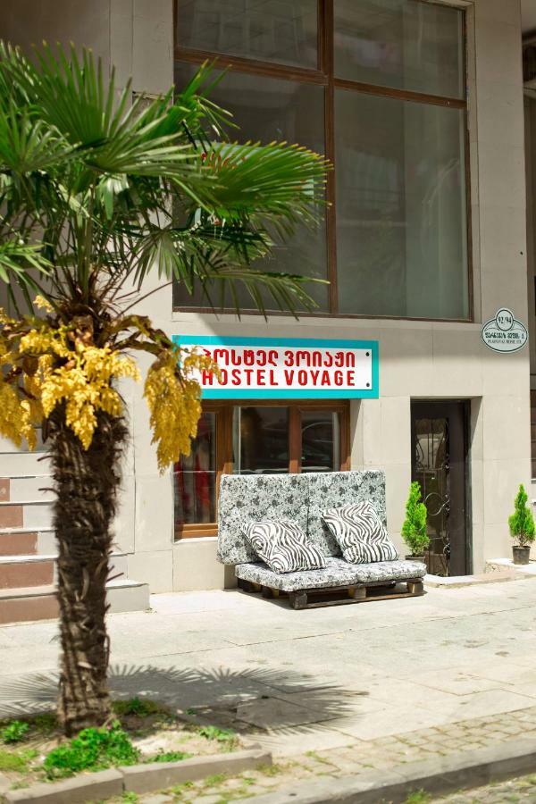 Hostel Voyage Batumi Eksteriør billede