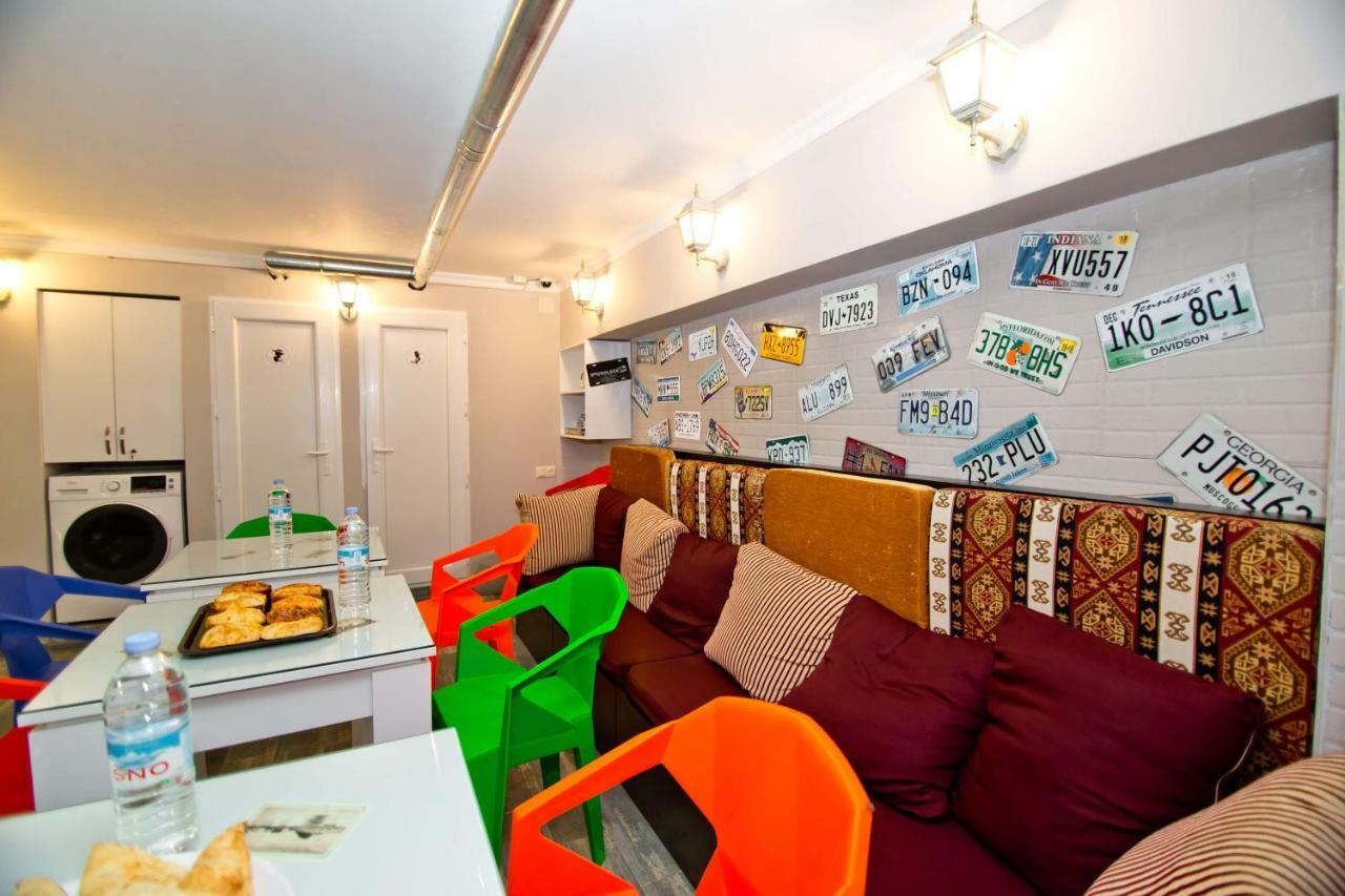 Hostel Voyage Batumi Eksteriør billede