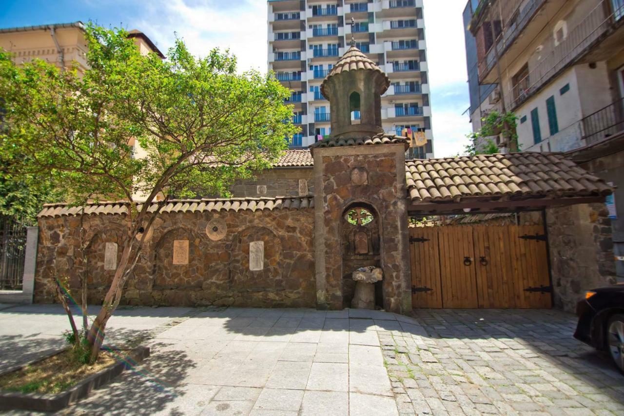 Hostel Voyage Batumi Eksteriør billede