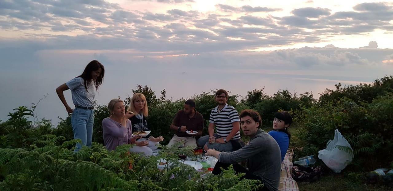 Hostel Voyage Batumi Eksteriør billede